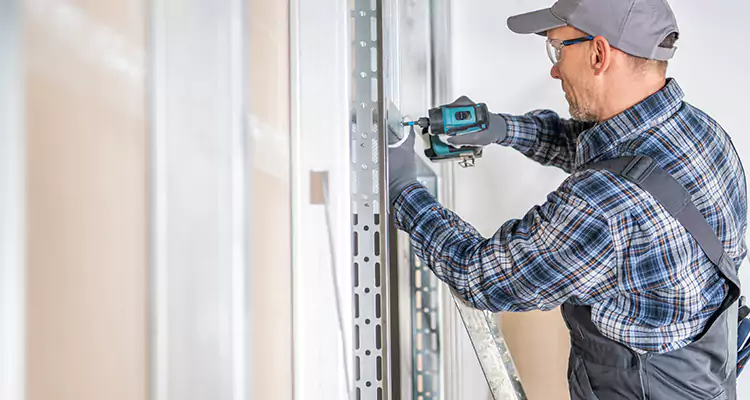 Sliding Door Latch Hardware Repair in Oakleaf Plantation, FL