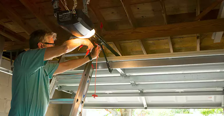 Chamberlain Garage Door Repair in Oakleaf Plantation, FL