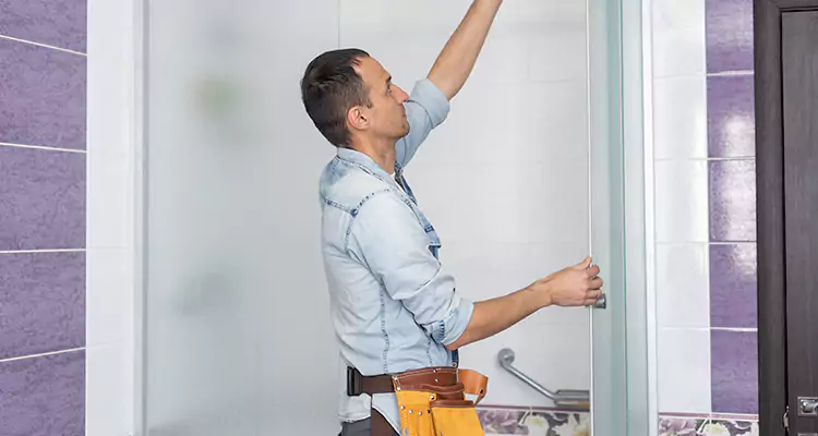 Glass Sliding Door Repair Near You in ⁣ Oakleaf Plantation, FL