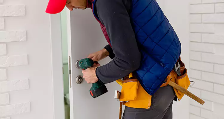 Residential Door Repair in Oakleaf Plantation, FL