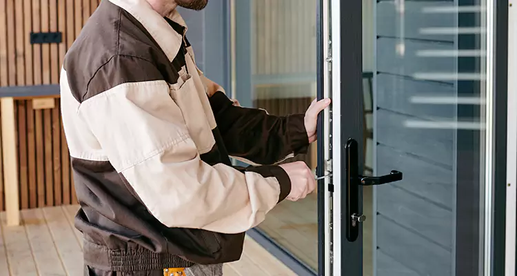 Fix Patio Screen Door Rollers in Oakleaf Plantation, FL