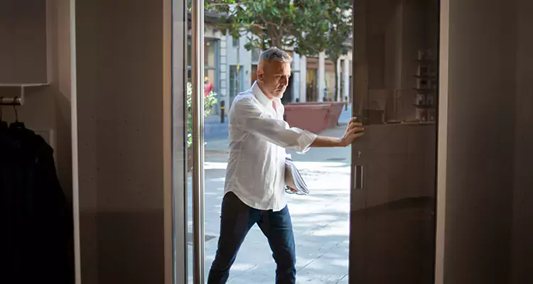 Track Cleaning and Repair for Stuck Doors in Oakleaf Plantation, FL
