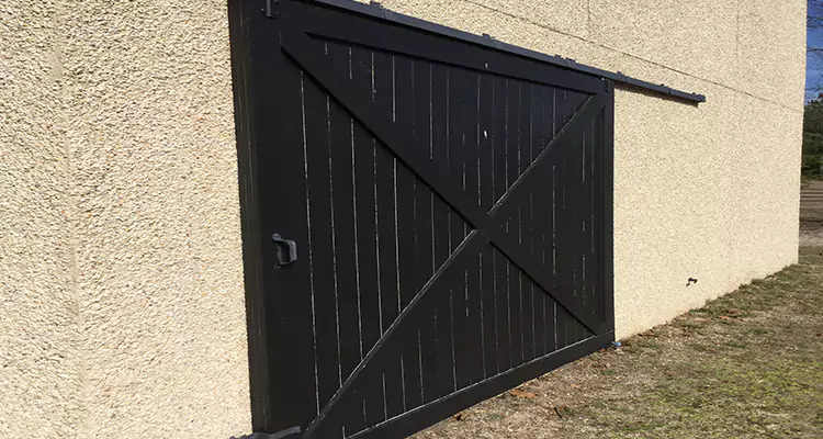 Sliding Barn Door Stuck Maintenance in Oakleaf Plantation, FL
